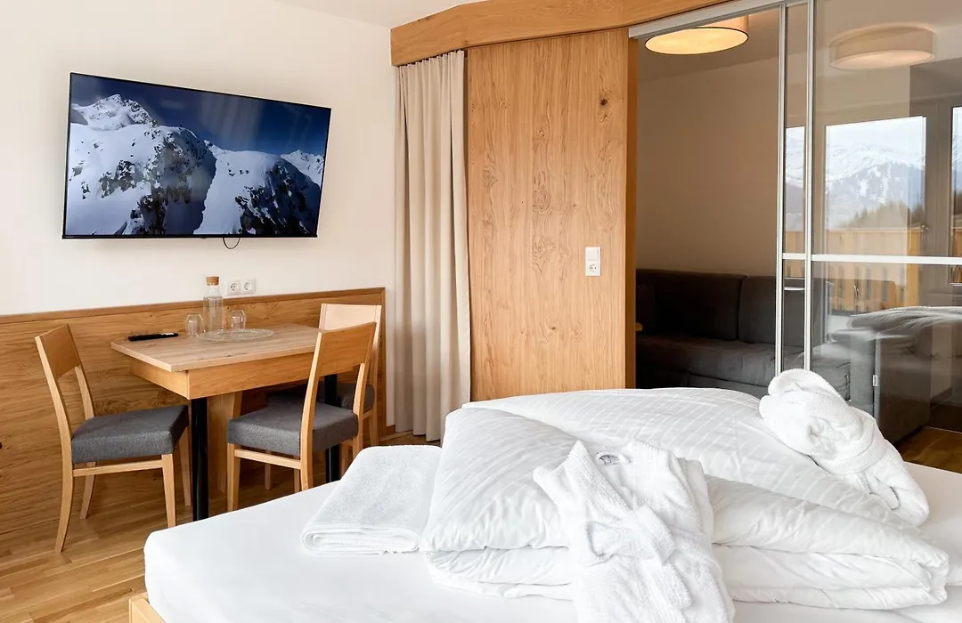 Erlebnishotel Fendels-1