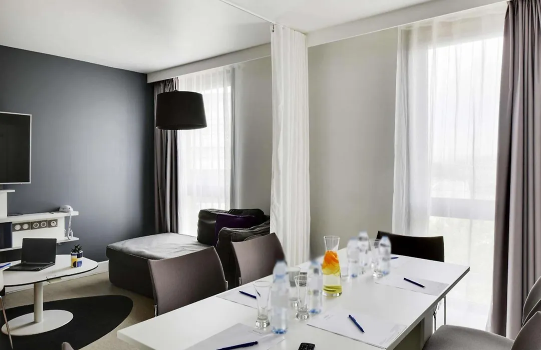 Novotel Suites Paris Issy Les Moulineaux-1