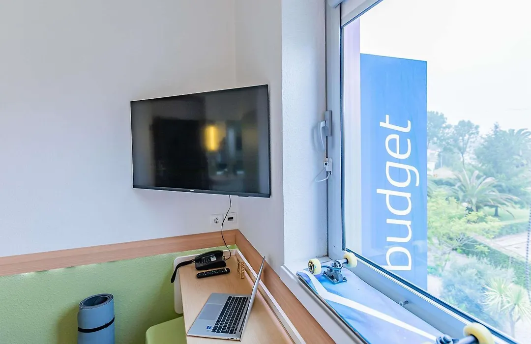 Hotel Ibis Budget Porto Gaia-1