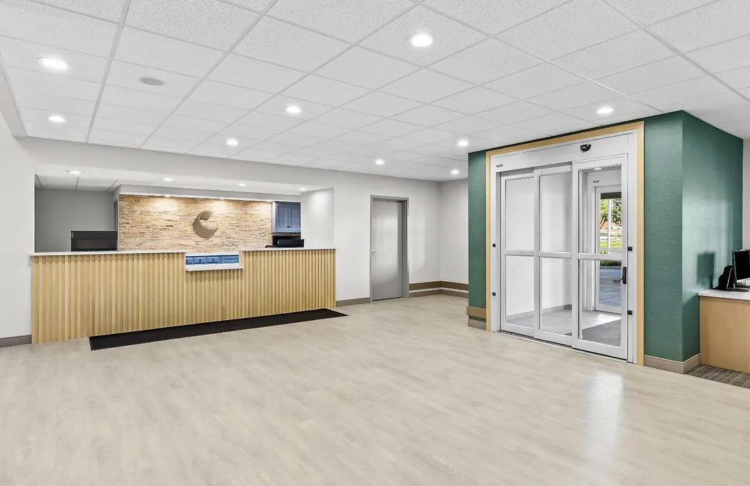 Comfort Suites Hotel And Conference Center-1