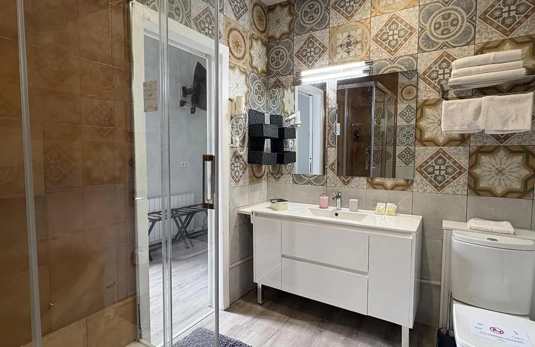 Hotel Ginebra-1