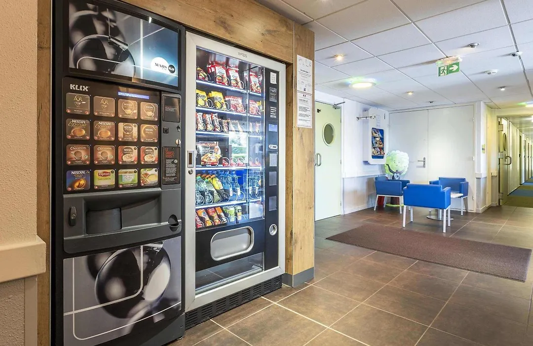Hotel Ibis Budget Vichy-1