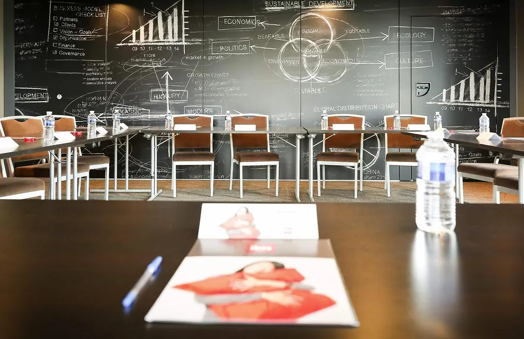 Ibis Niort Est Mendes France-1