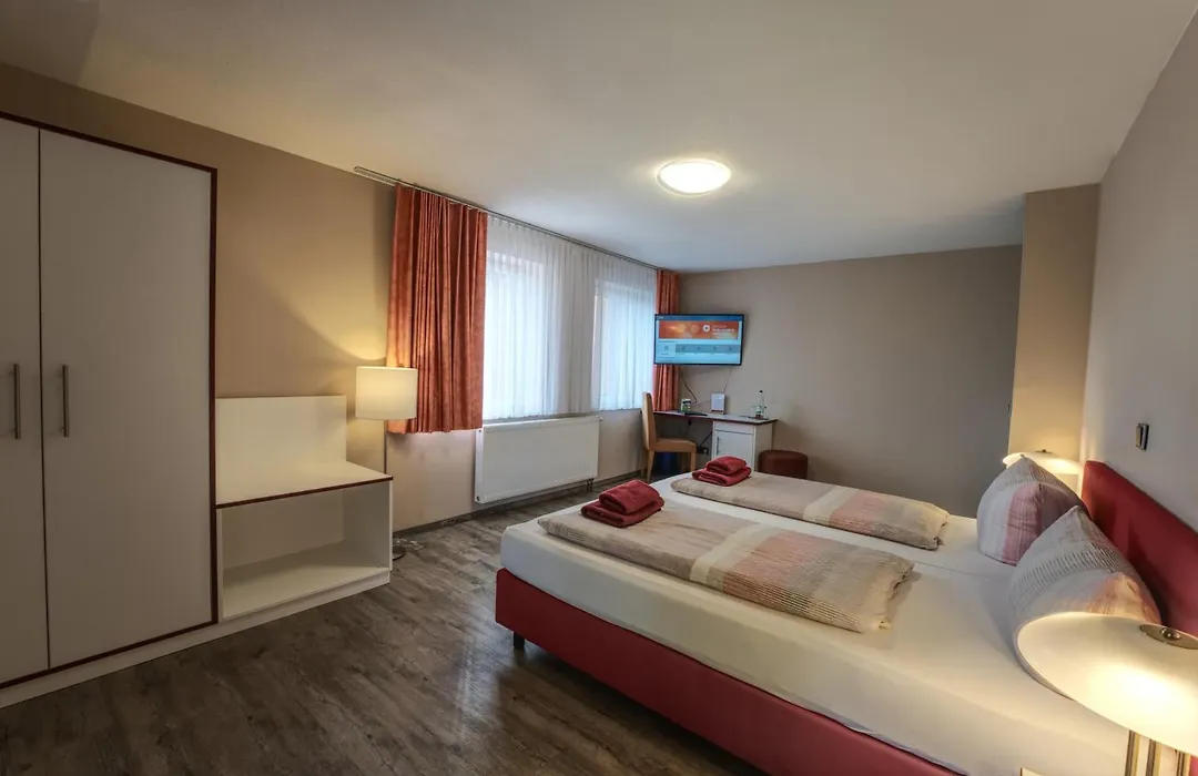 Hotel&Pension Traumblick-1