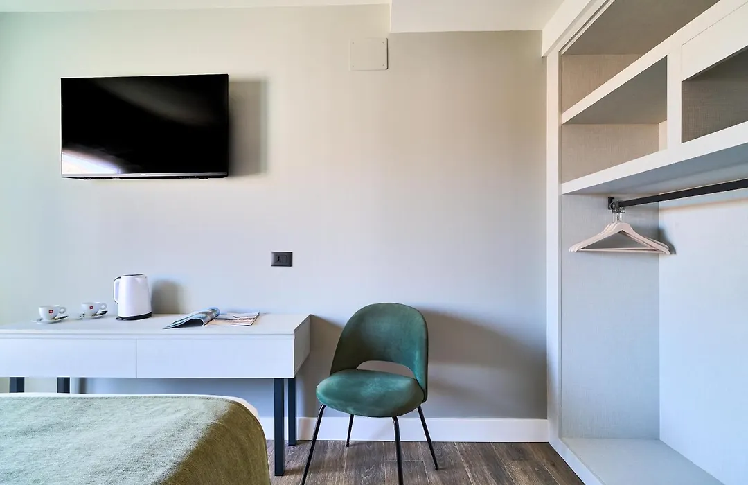 Hostal Sol y Miel-1