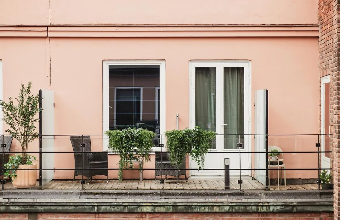 Home Hotel Folketeateret-1