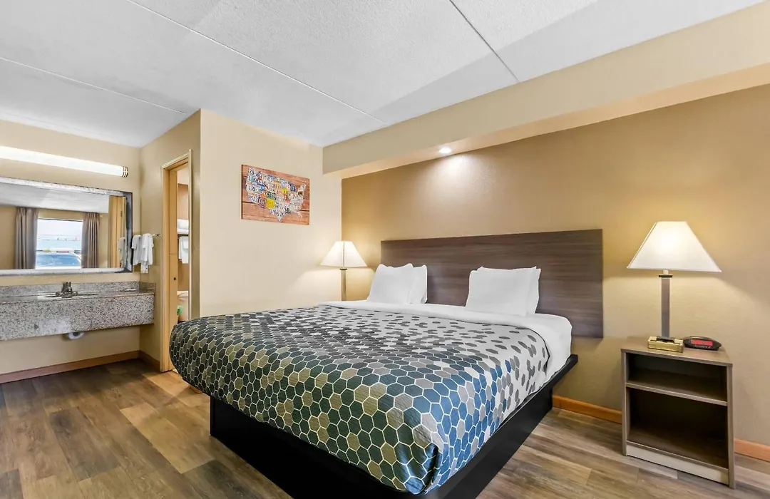 Econo Lodge Panama City St Andrews-1