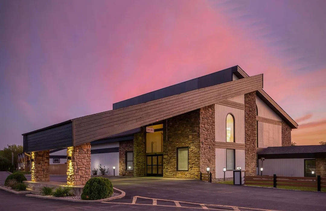 Best Western Indian Oak-1