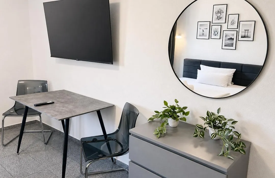 Lipp Apartments-1