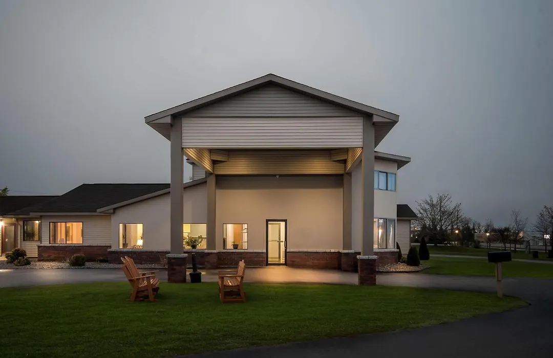 Days Inn By Wyndham Alpena-1