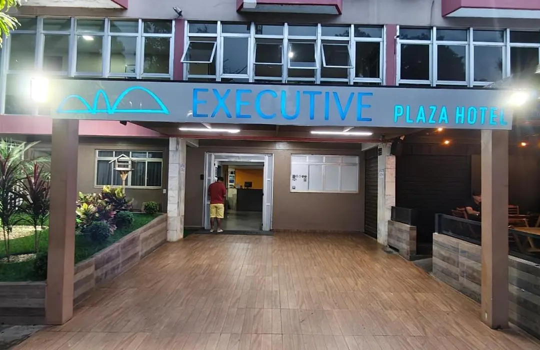 Executive Plaza Hotel-1