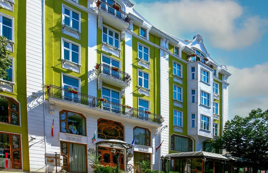 Grand Hotel London-1