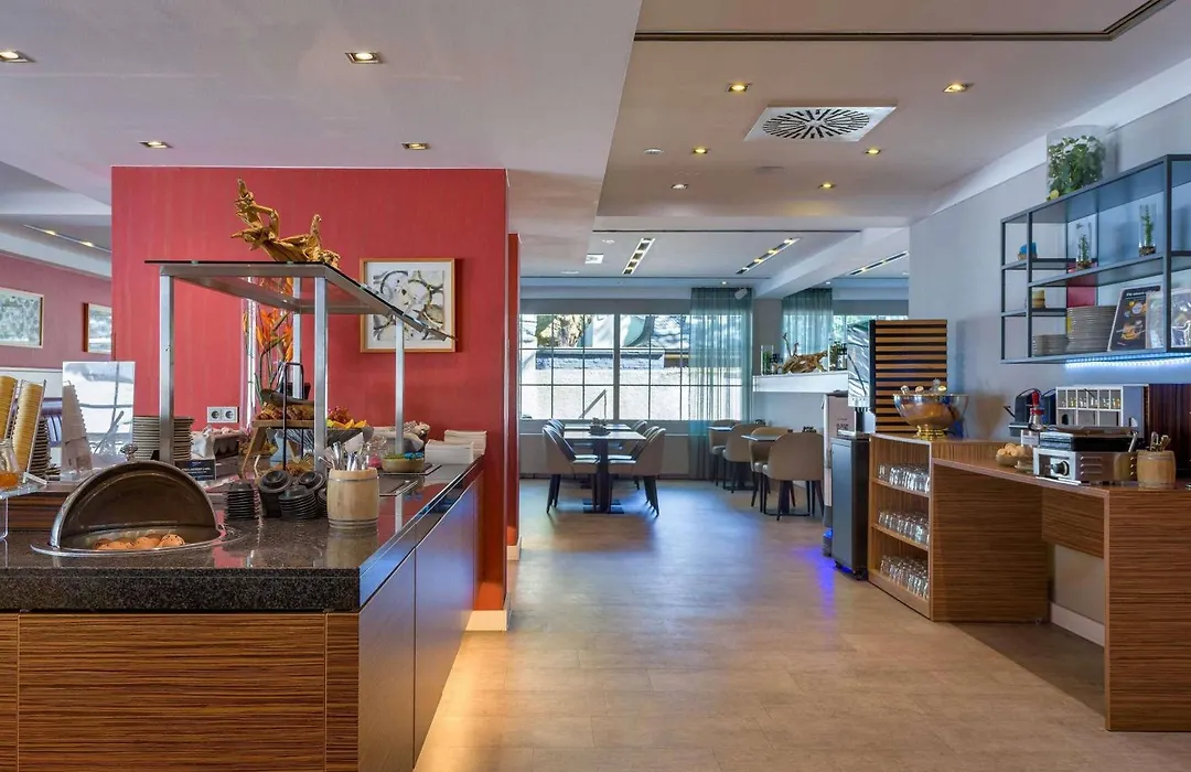 Mercure Hotel Koeln Belfortstrasse-1