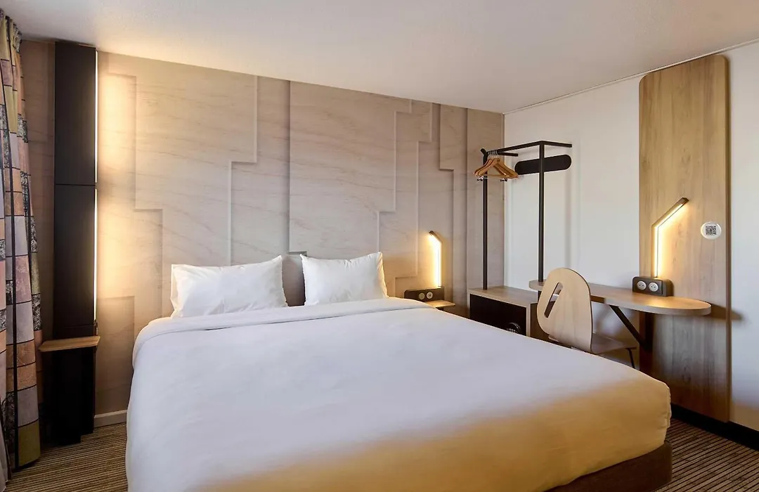 B&B HOTEL Saint-Witz Roissy-1