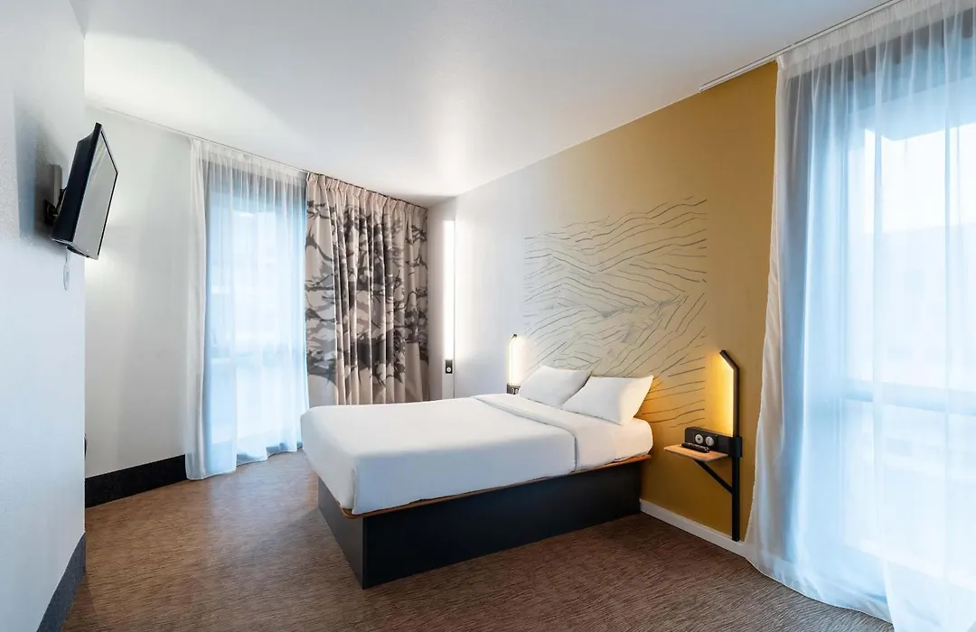 B&B HOTEL Lille Villeneuve d'Ascq Grand Stade 3 étoiles-1