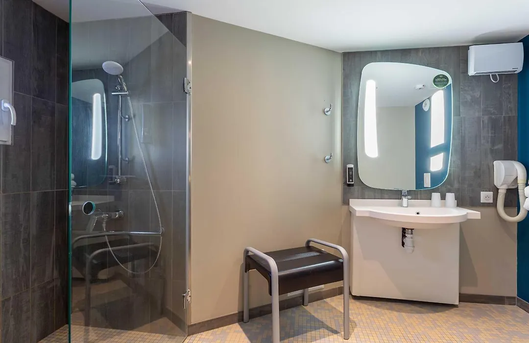 B&B Hotel Orleans Centre Foch-1