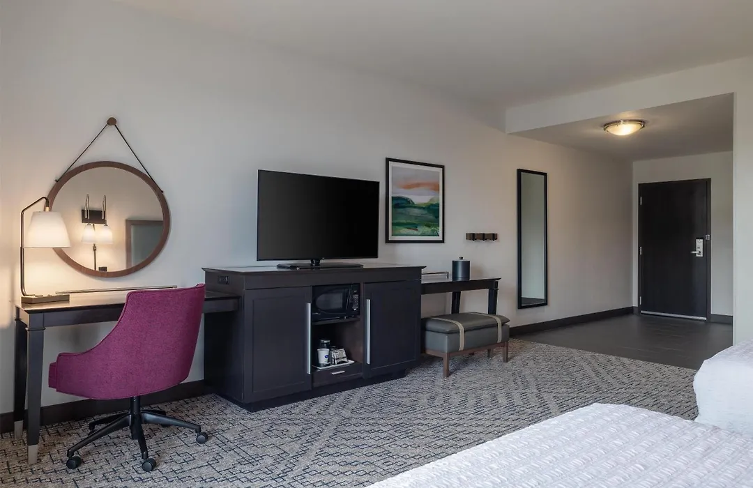 Hampton Inn & Suites - Roanoke-Downtown, Va-1
