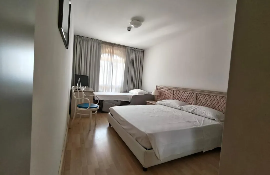 Hotel Marina Uno-1