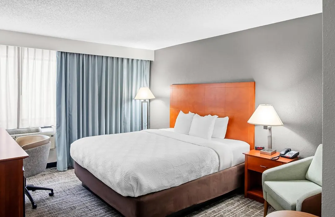 Country Inn & Suites By Radisson, Muskegon, Mi-1