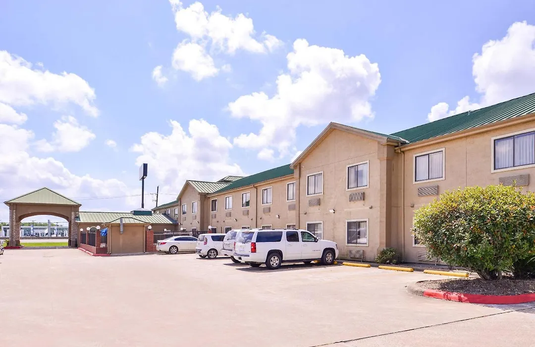 Quality Inn & Suites Beaumont-1