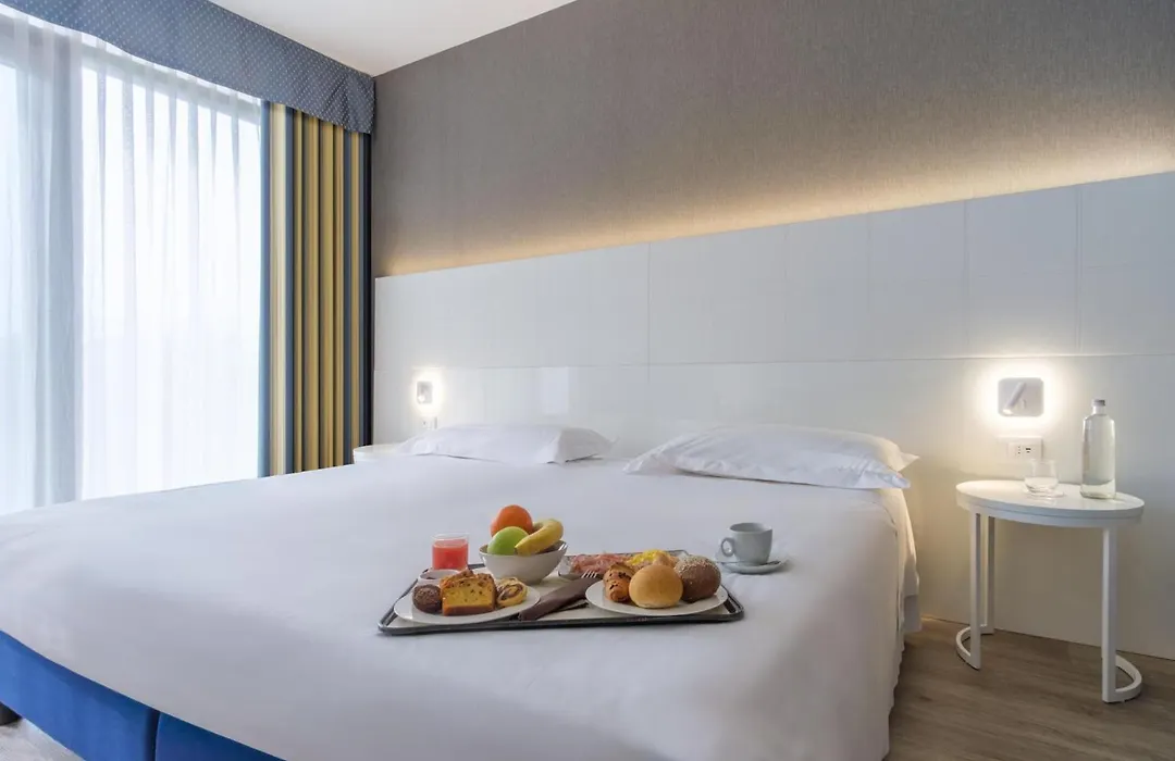 Hotel Viest-1
