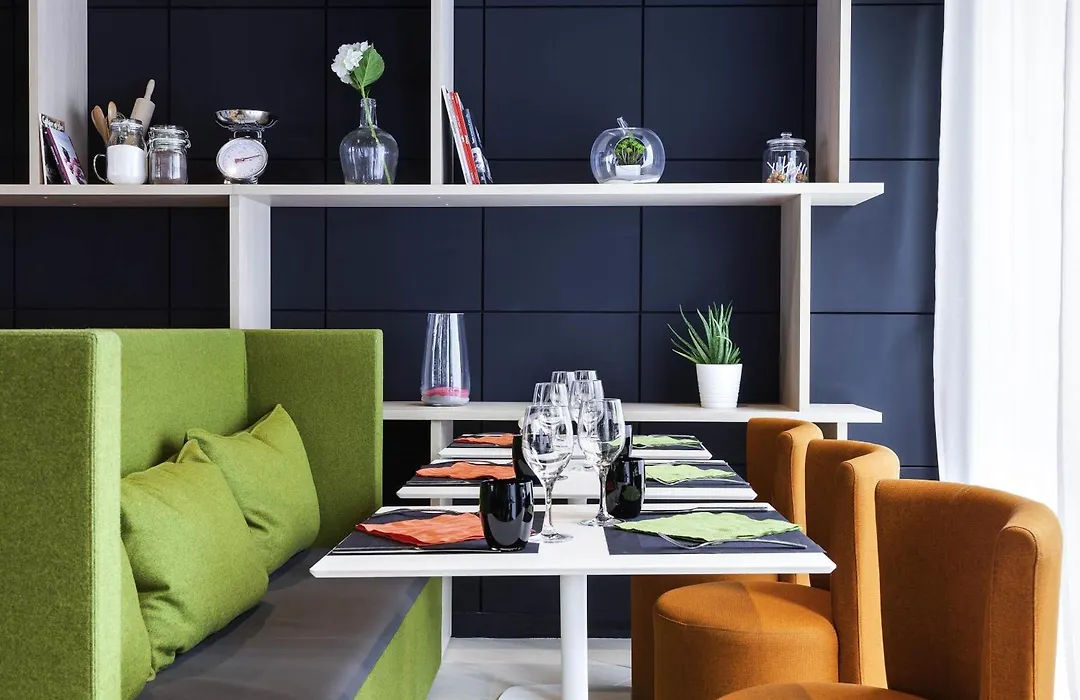 Novotel Tours Centre Gare-1