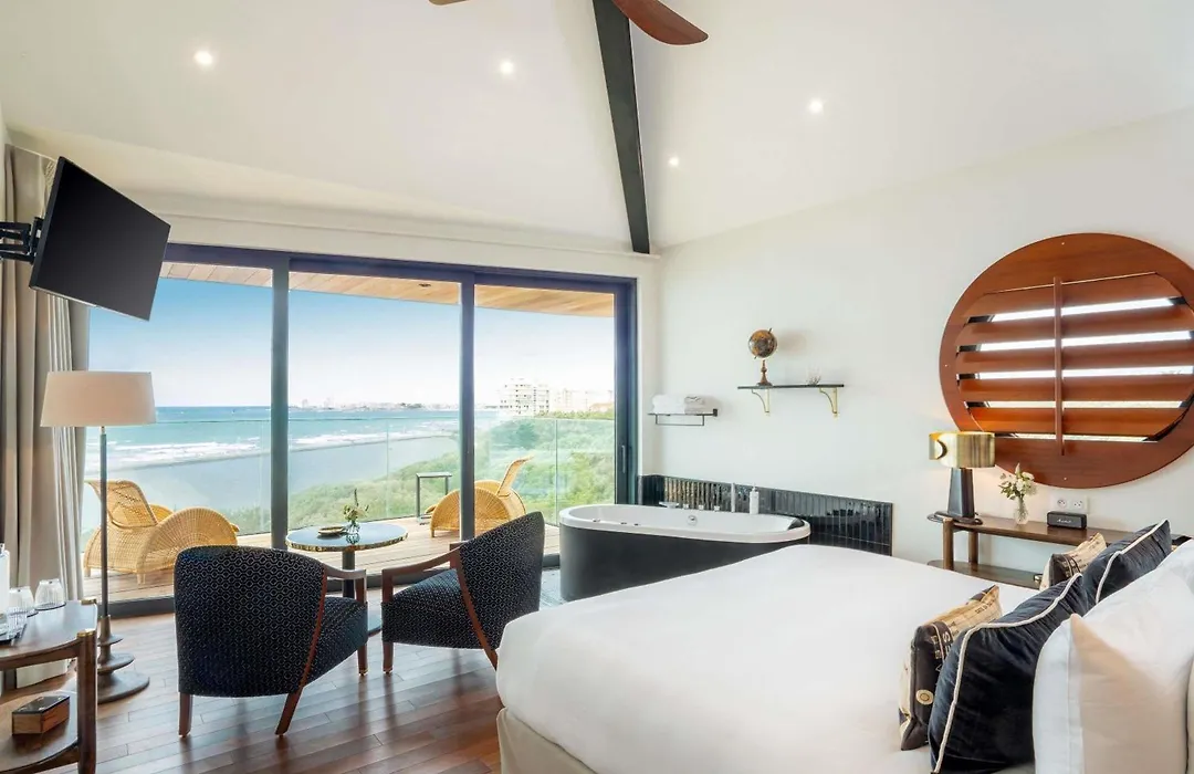 Côte Ouest Hôtel Thalasso&Spa Les Sables d'Olonne - MGallery-1