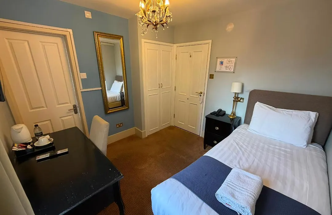 Fielding Hotel-1