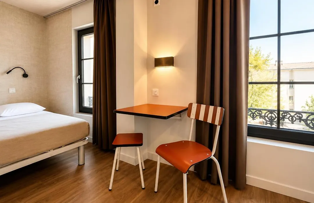 7Art Hotel-1