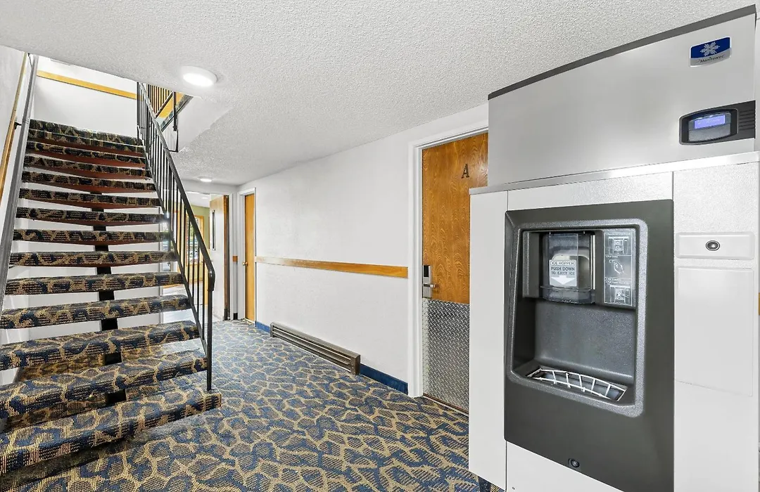 Rodeway Inn & Suites Portland West - Beaverton-1