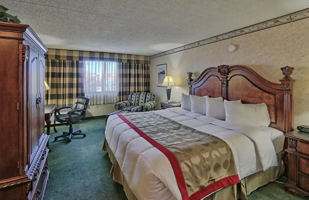 Ramada By Wyndham Albuquerque Midtown-1