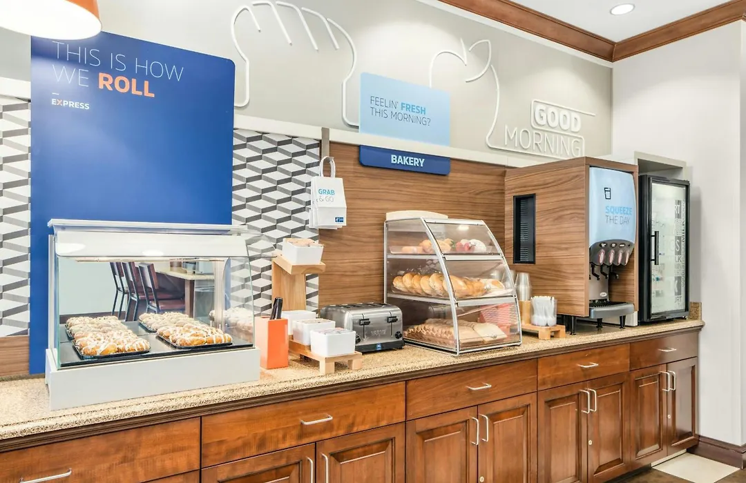 Holiday Inn Express & Suites Wilmington-Newark By Ihg-1