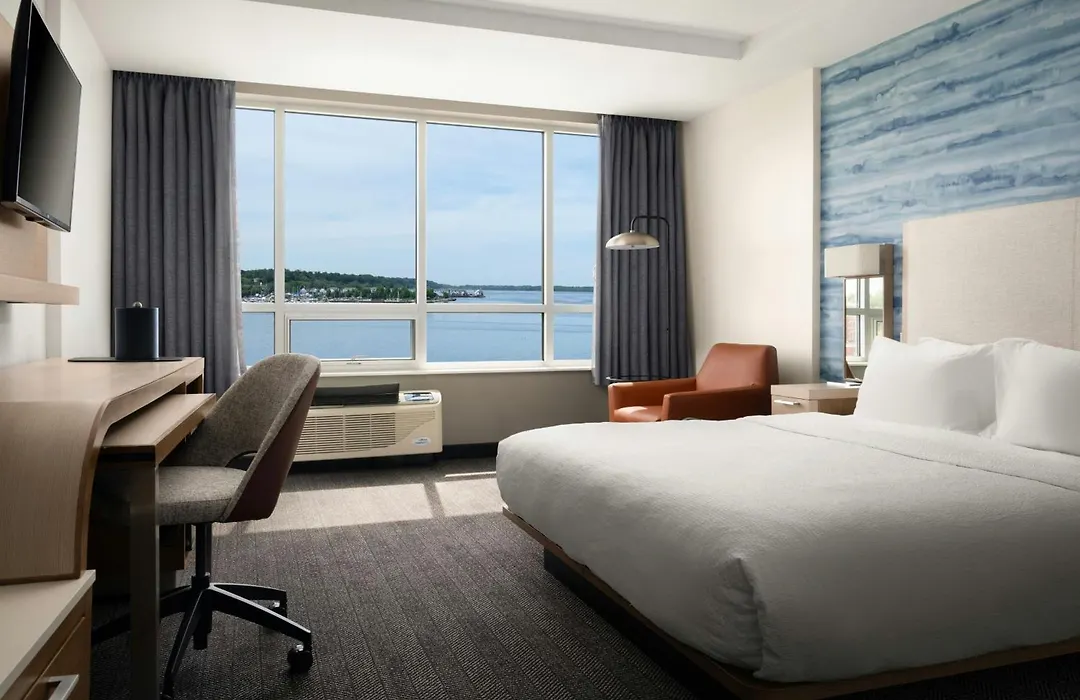 Courtyard By Marriott Erie Bayfront-1