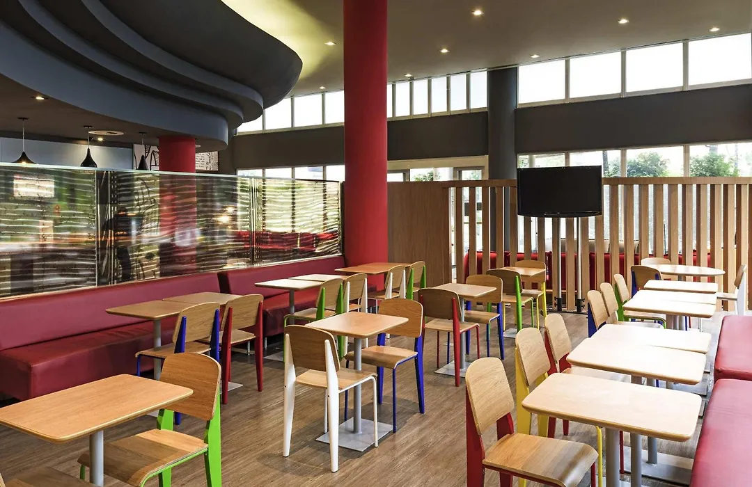 Ibis Santo Andre-1