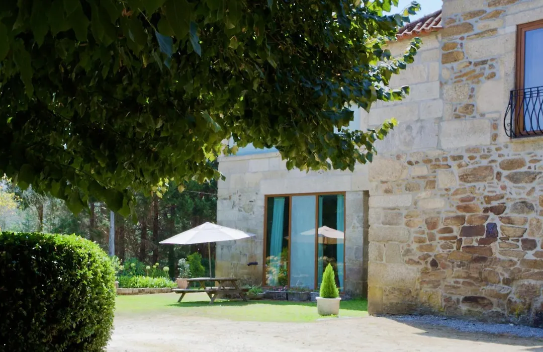 Casa Dalevada, Veade-1