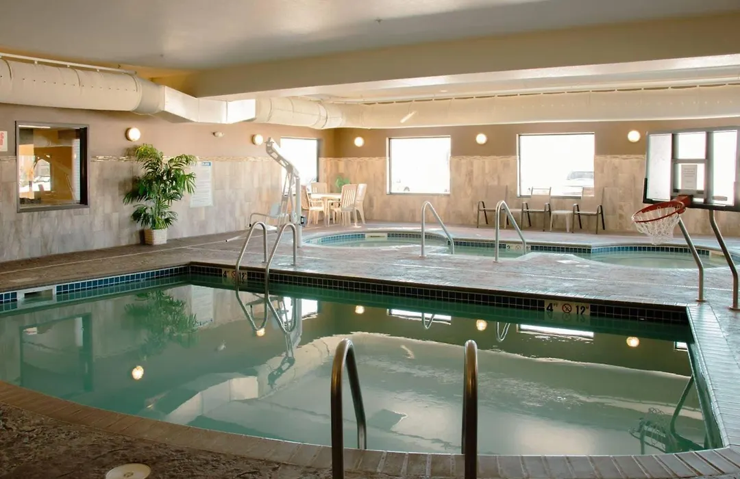 Comfort Inn & Suites Grand Forks Near Alerus Center-1