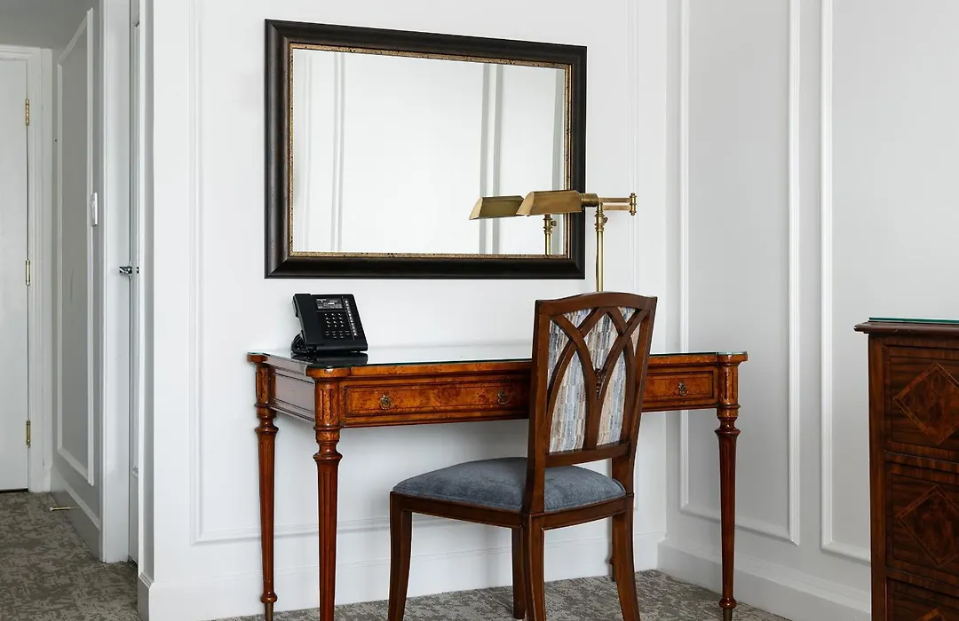 Wedgewood Hotel & Spa - Relais & Chateaux-1