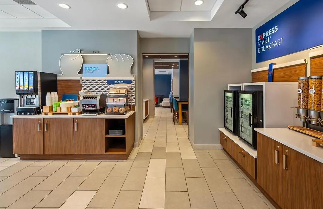 Holiday Inn Express Toronto Downtown By Ihg-1