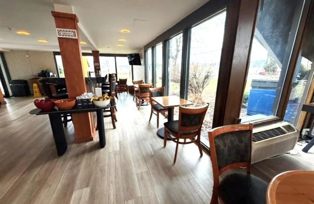 Days Inn By Wyndham Rutland/Killington Area-1