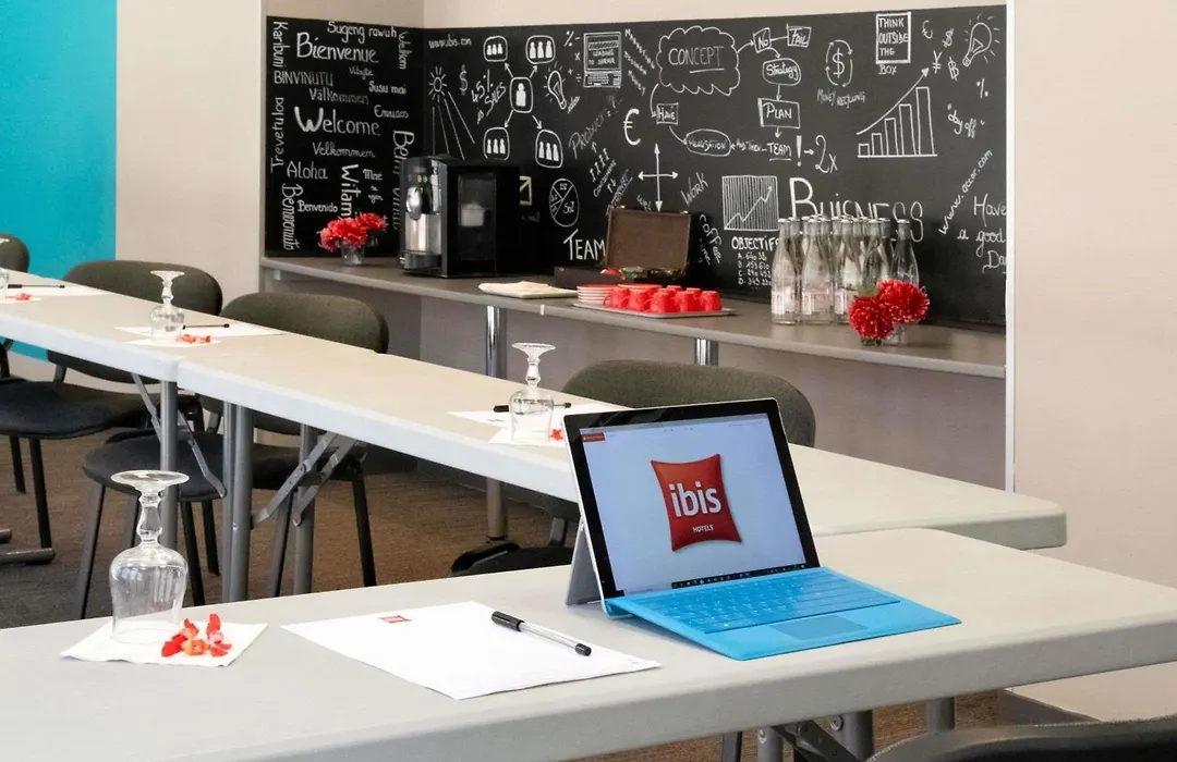 Ibis Hyeres Centre-1