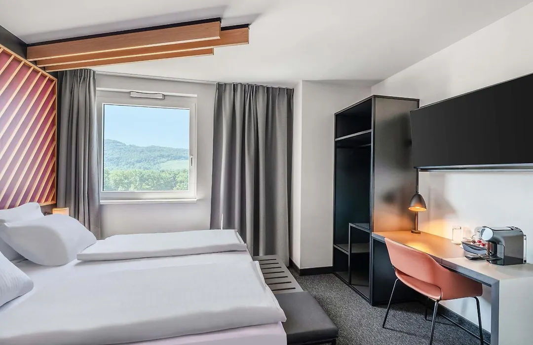 B&B Hotel Freiburg-Süd-1
