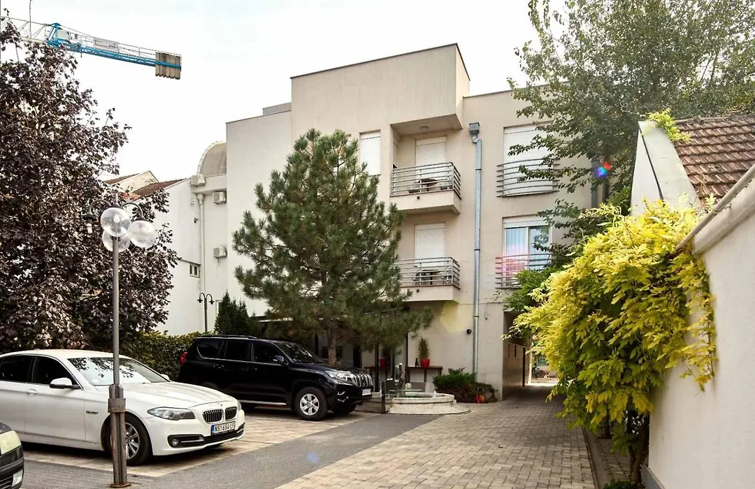 Garni Boutique Hotel Arta-1