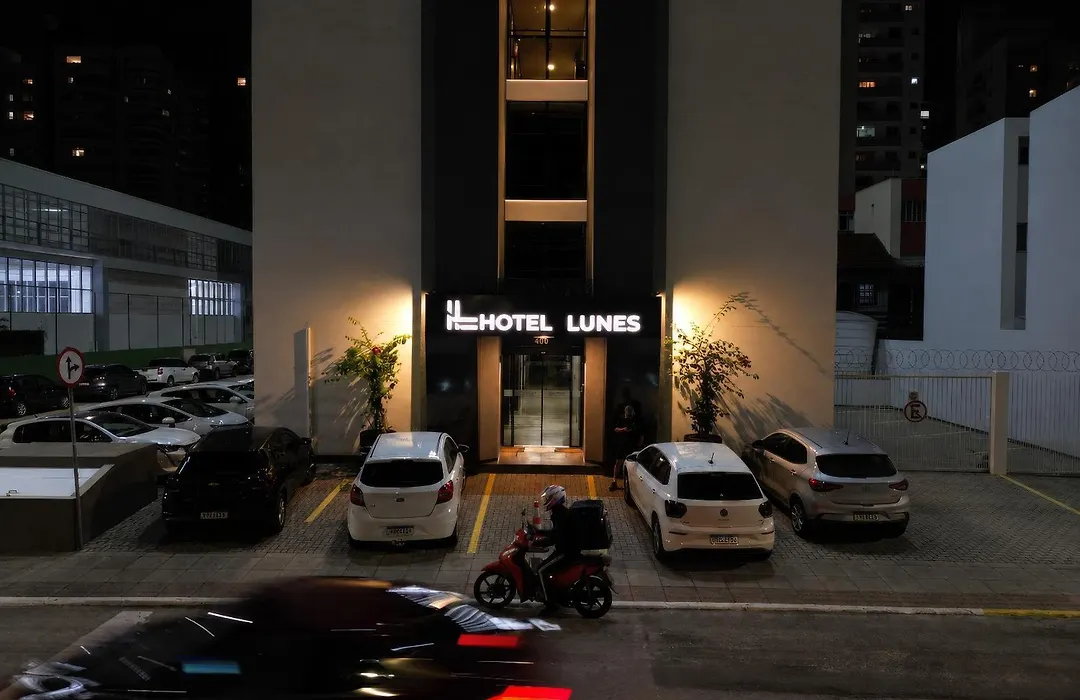 Hotel Lunes-1