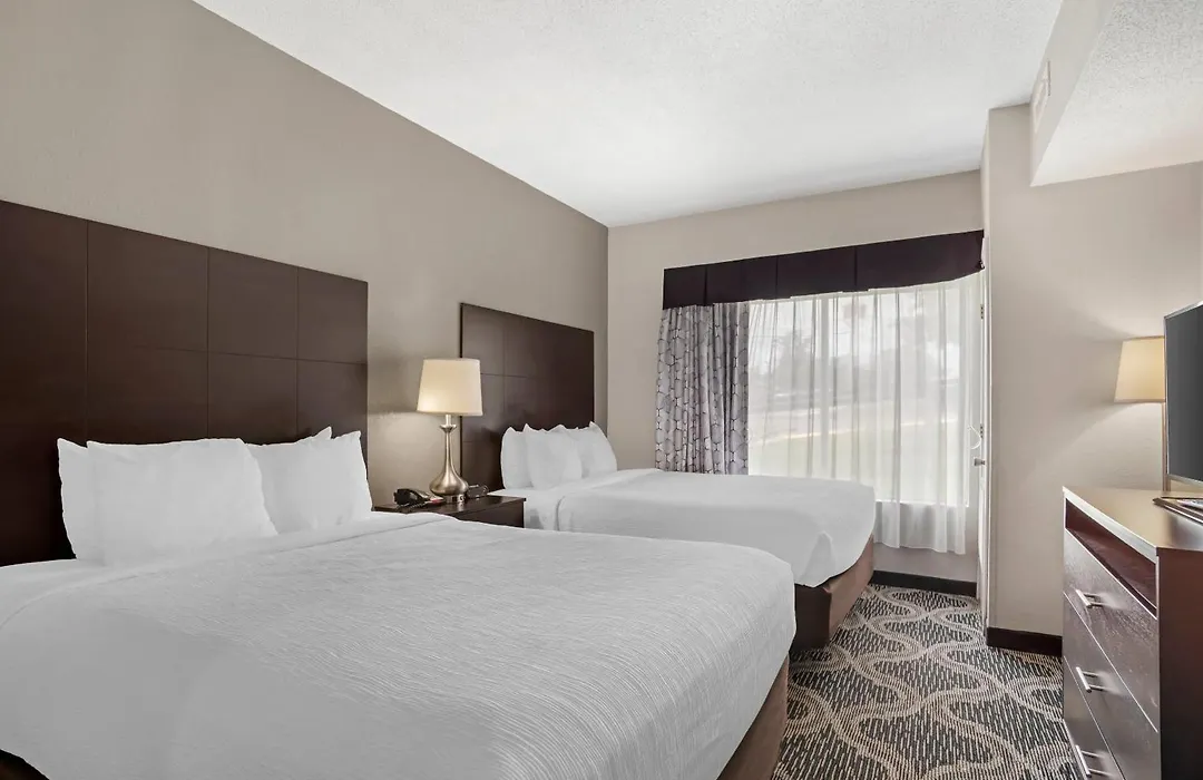 Quality Suites Pineville - Charlotte-1