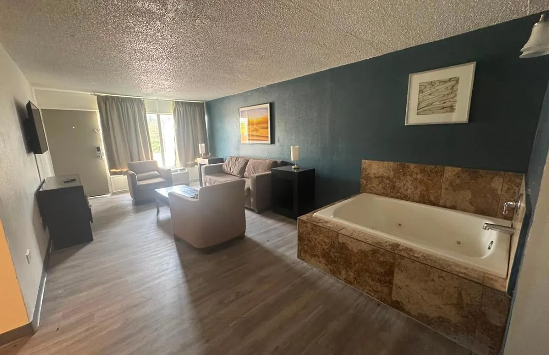 Express Inn & Suites Greensville Tx-1