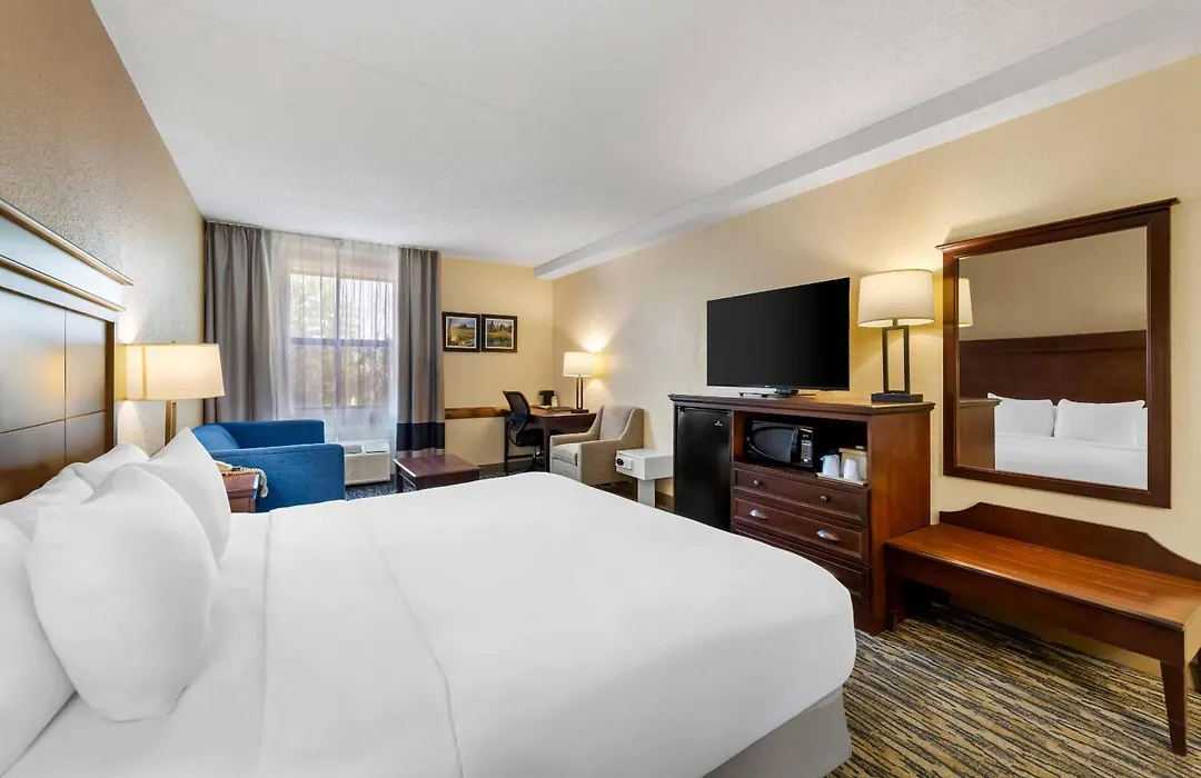 Comfort Inn & Suites Branson Meadows-1