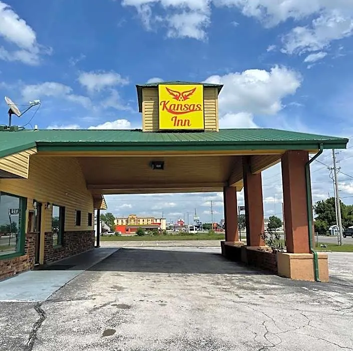 Kansas Inn-1