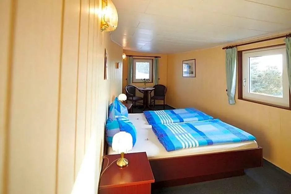Hotelschiff Stinne-1
