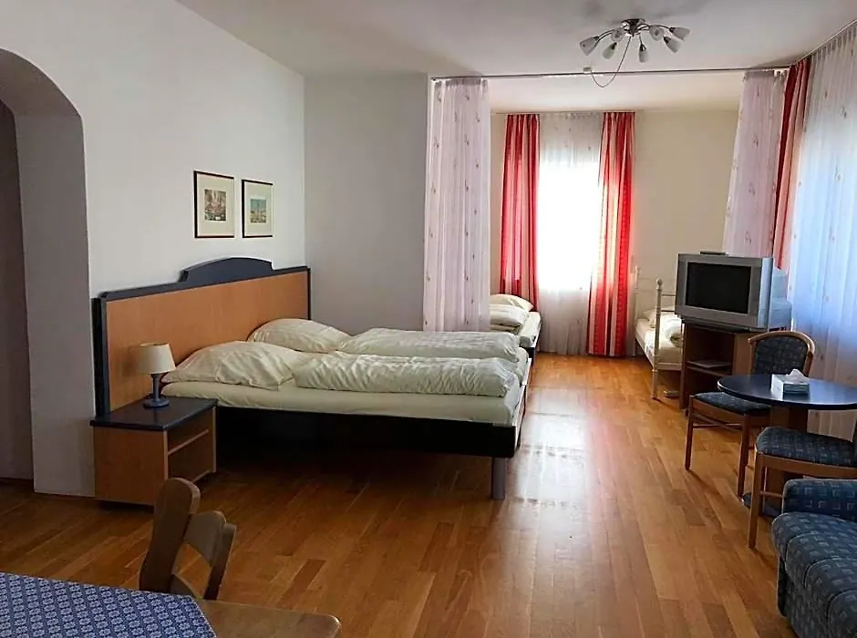 Hotel Gäubodenhof-1