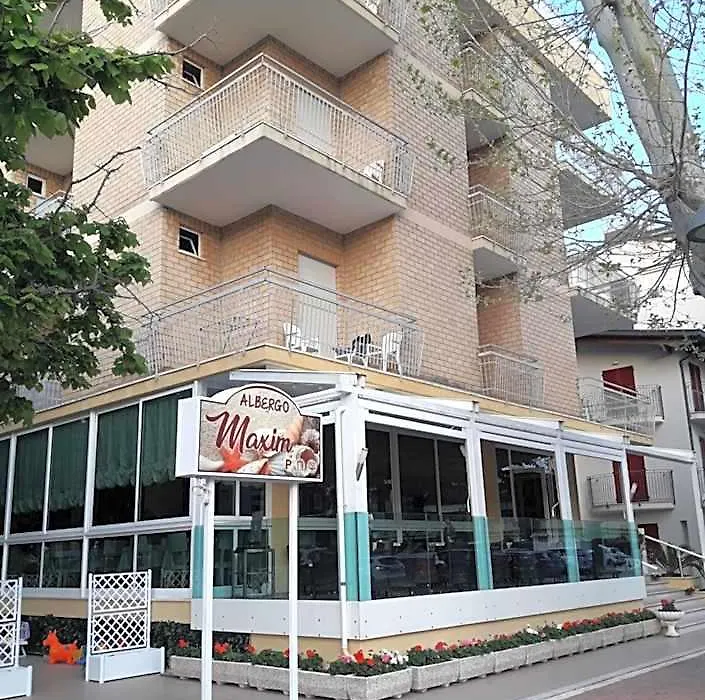 Hotel Maxim-1